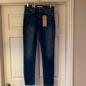 Levi's Women’s Dark Blue Skinny Jeans Sz 8 (29) Long/32.  NWT